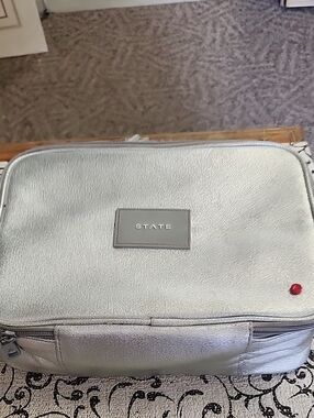 STATE Silver Insulated Lunch Bag with Textured Metallic Finish